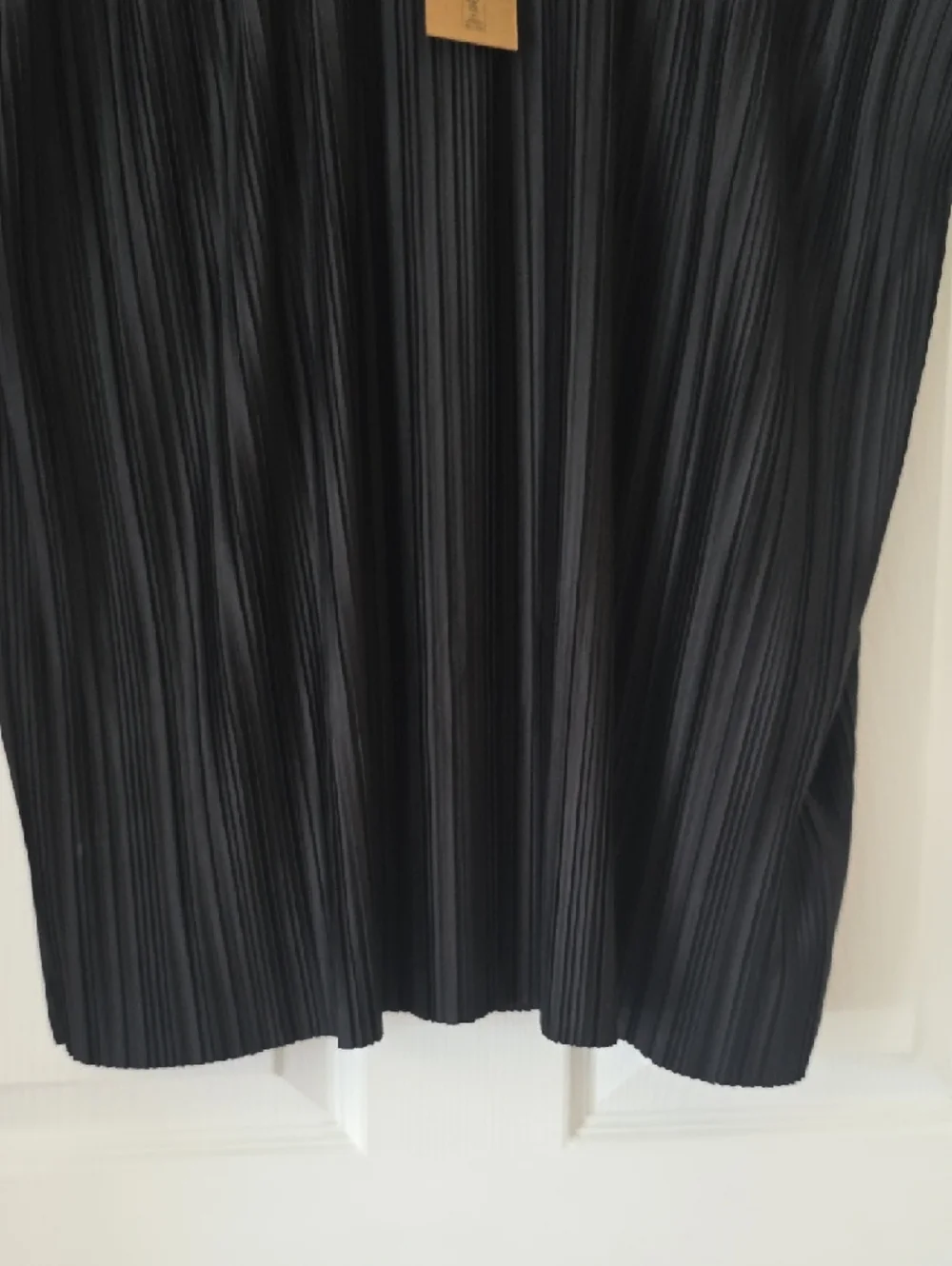 Hush Uk Black Pleated Flowy Cap-Sleeve Top Size S New - Picture 7 of 14